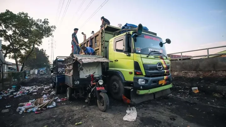 truk sampah