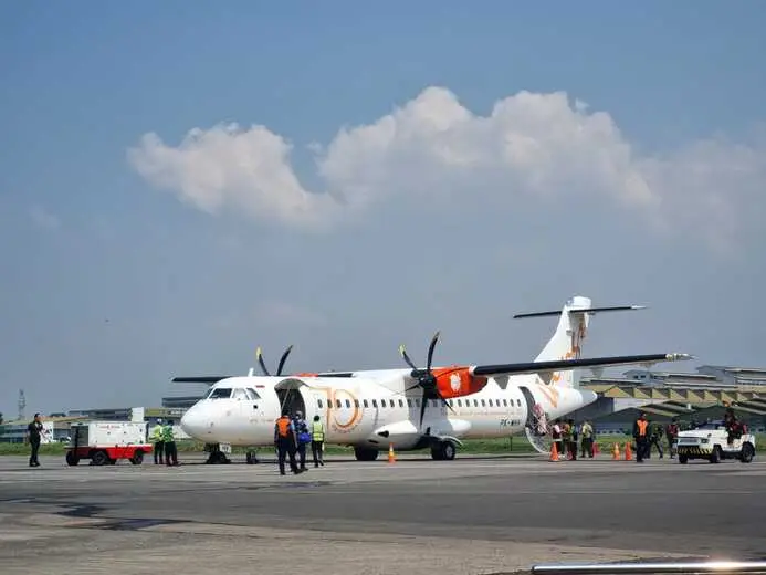 bandara husein