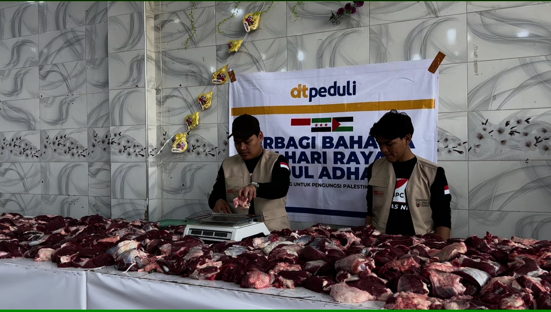 Sedekah-Daging-Qurban-Suriah 2.jpg