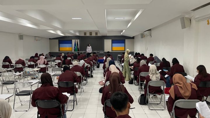 mengajar